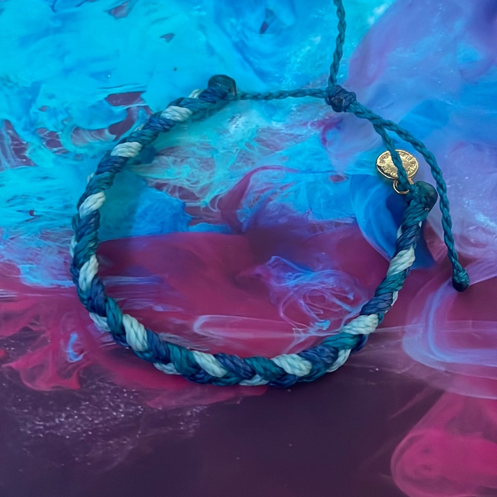 Pura vida braided bracelet